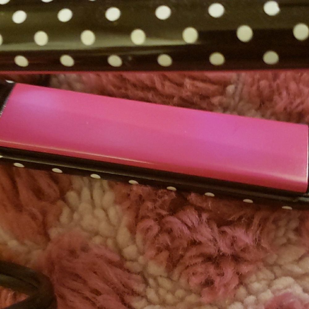 Straightener - Picture 2 of 3